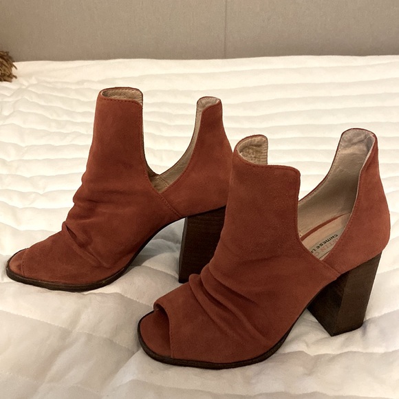 Kristin Cavallari X Chinese Laundry peep toe bootie - Picture 3 of 4